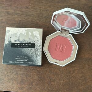 Fenty Beauty by Rihanna Killawatt Foil Freestyle Highlighter Ruby Richez